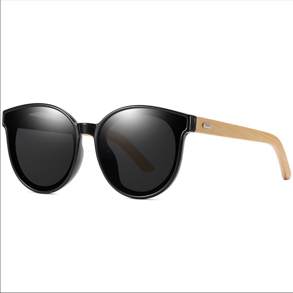 Bamboo Oversized Sunglasses! - Picture 2 of 7